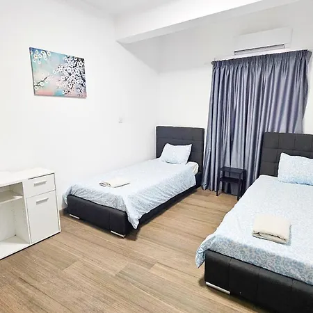 Downtown Rooms, 200m From Marina