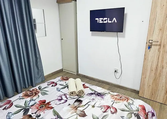 בית אירוח Downtown Rooms, 200m From Marina