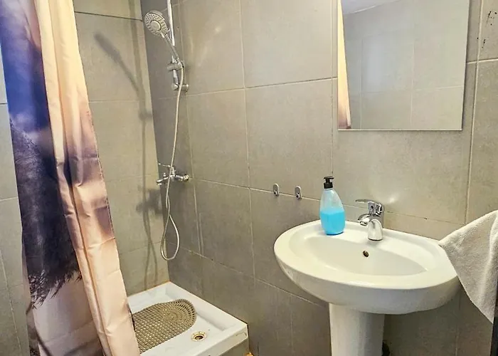 Downtown Rooms, 200m From Marina בית אירוח *