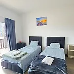 Downtown Rooms, 200m From Marina Privat bolig