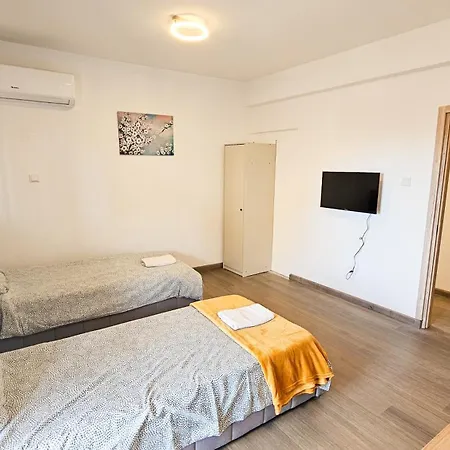 Downtown Rooms, 200m From Marina *